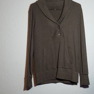 Banana Republic Women's V-Neck sweater, Size M